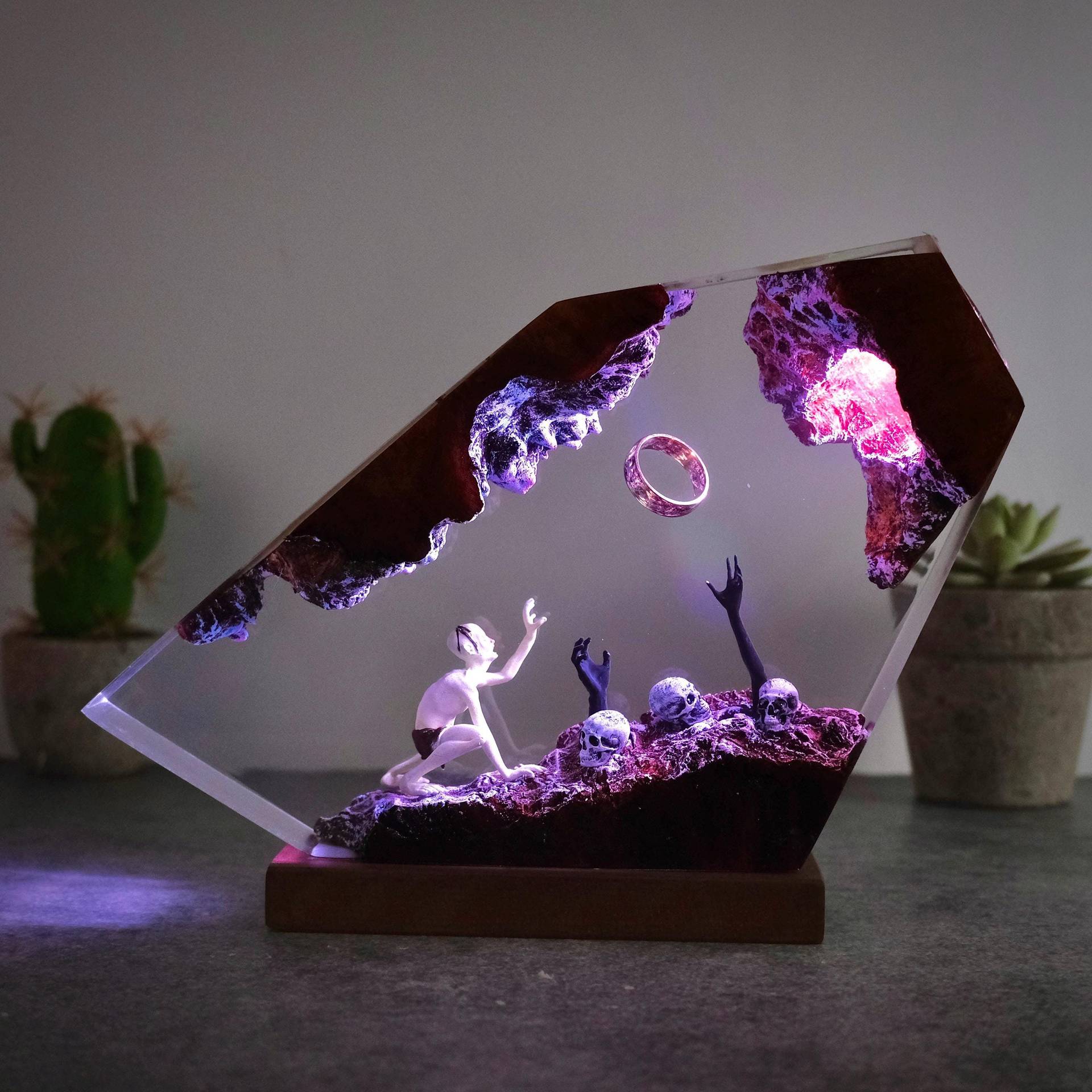 Gollum Power Ring Resin Light  - Lighting World Decor review and price